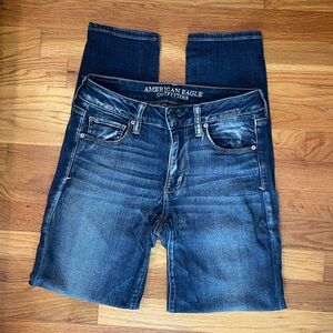American Eagle Skinny Jeans.  Size 6